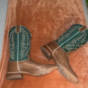Woman’s Justin Boots